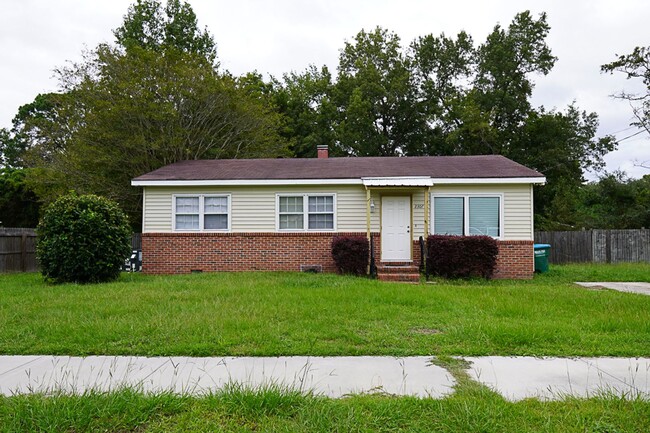 Adorable Three Bedroom in Beaufort - Adorable Three Bedroom in Beaufort House