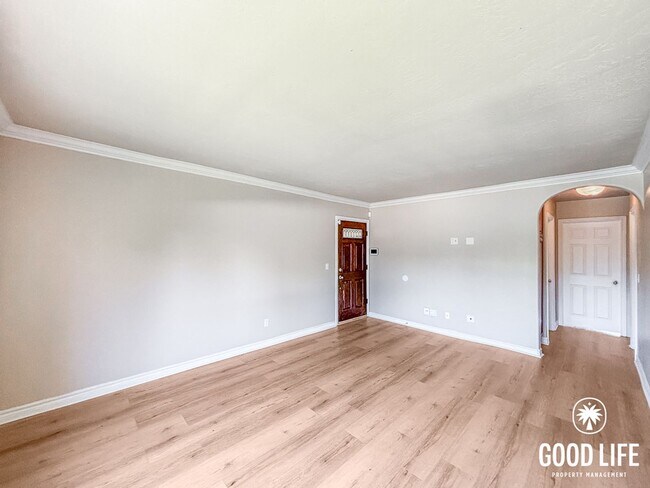 Photo - SD: Charming 2BD/1BA 2nd Floor Condo in El Cajon W/ A/C Unit, W/D, & 2 Reserved Parking Spots! Unit 70