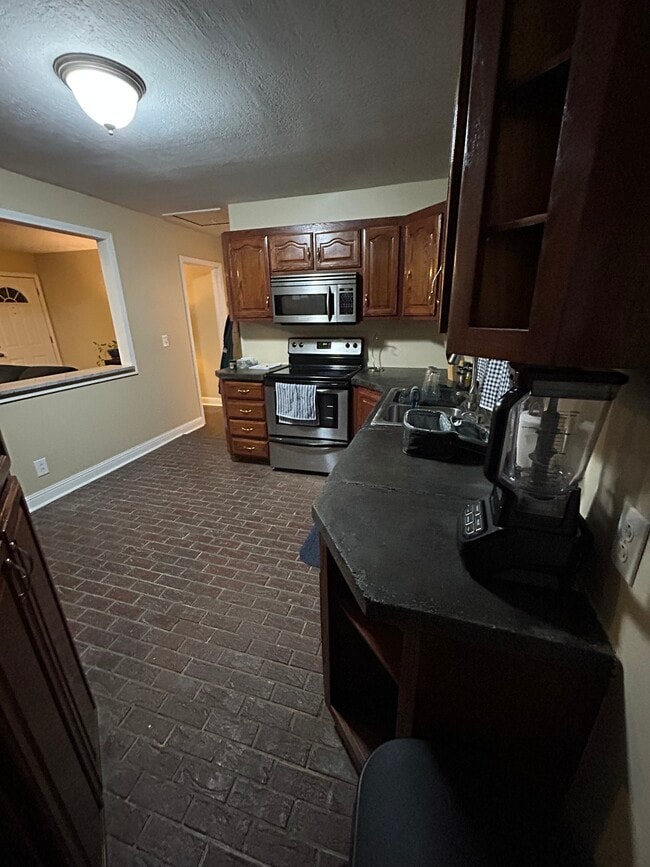 Photo - 2092 Hilltop View Rd