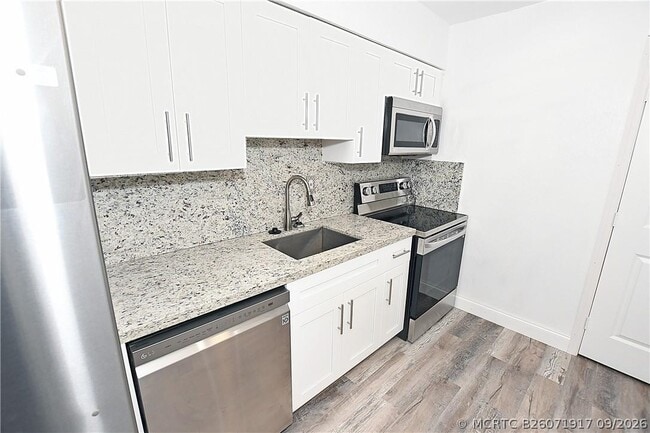 Photo - 270 NW 43rd St