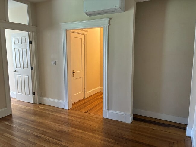 Photo - 32 Park Vale Ave Unit 3