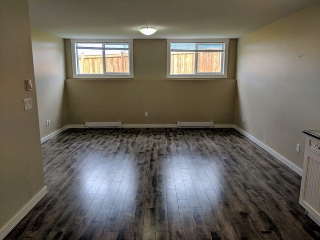 Photo - 1620 A-16287 87 Ave