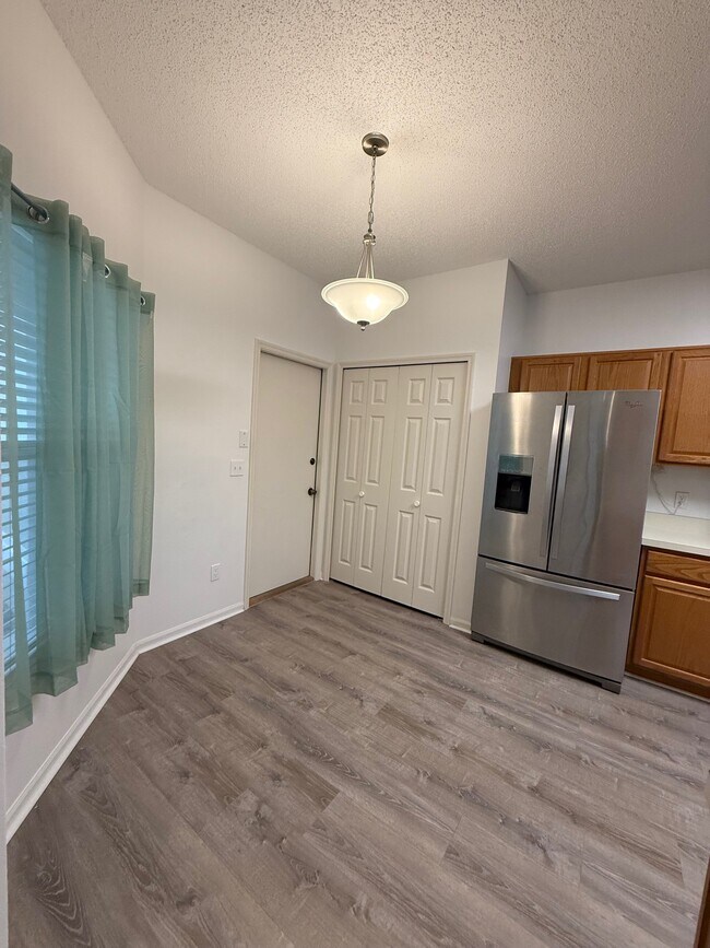 Photo - 1814 Windsor Oak Dr