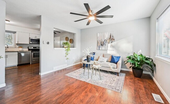 Photo - Beautiful 3 Bed, 2 Bath Split-Level Home w...