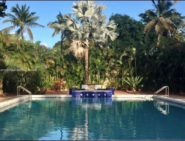 Building Photo - 7130 NW 179th St Unit 207