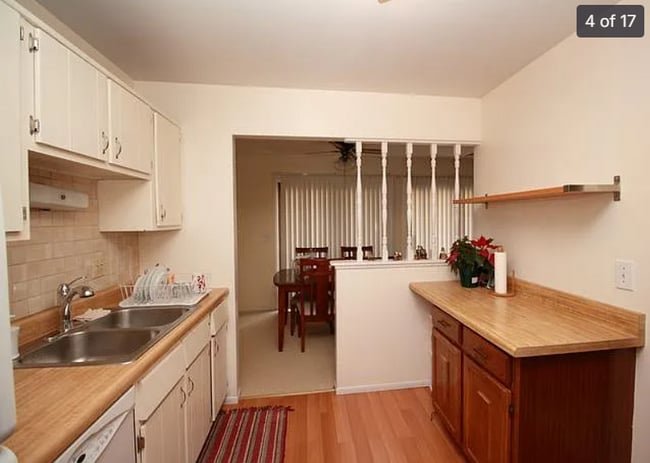 Photo - 402 Pinetree Ln Unit C2