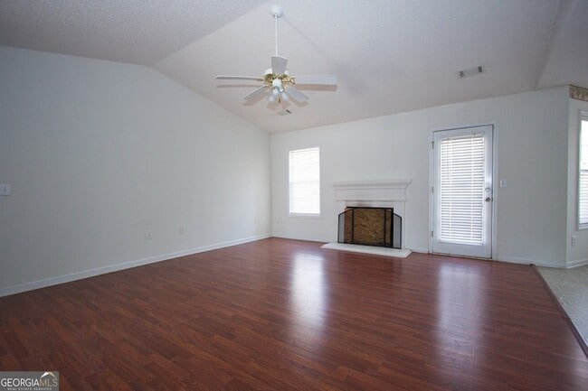 Photo - 2804 James Henry Dr