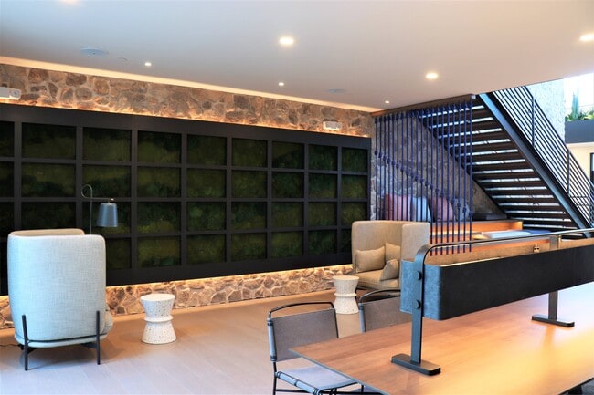 Photo - Vyne One Loudoun