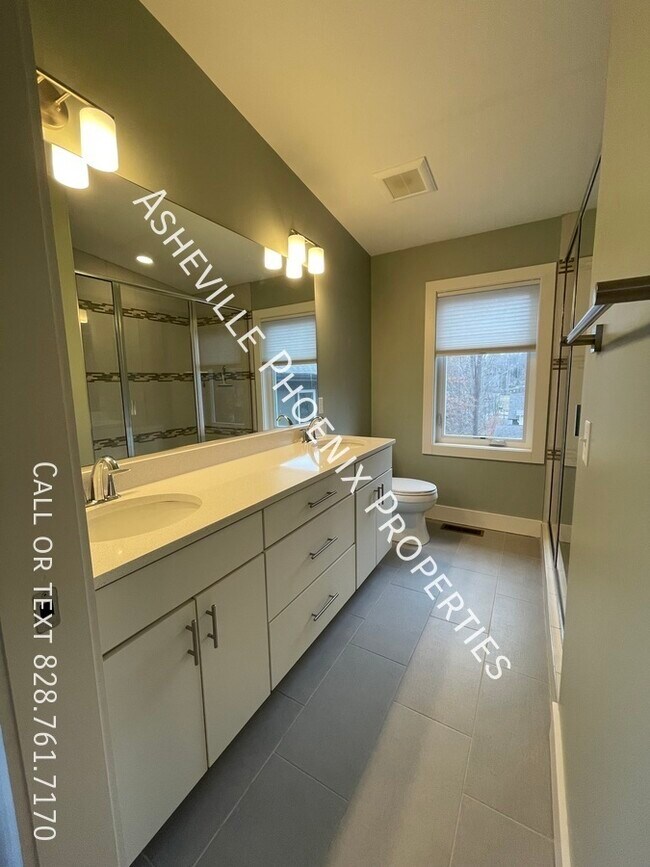 Photo - 18 Mauricet Ln House