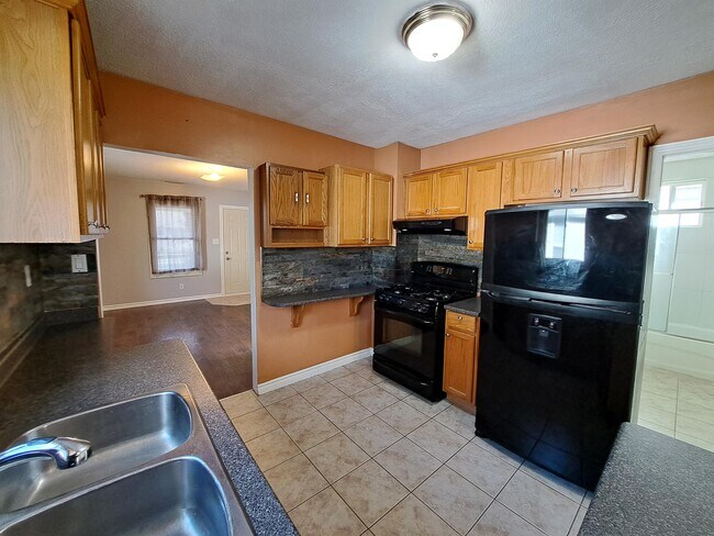 Photo - 1141 Curry Ave