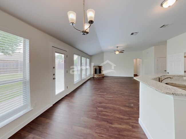 Photo - 120 Jennings Dr