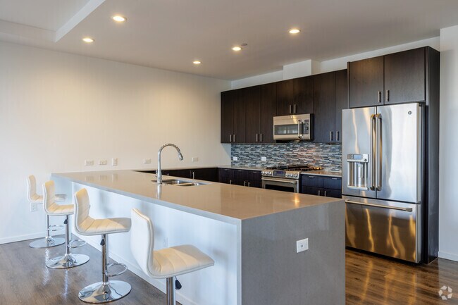 2BR, 2.5BA - 1,632SF - 16M