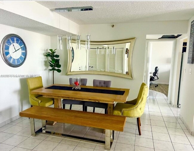 Photo - 290 174th St St Unit 702
