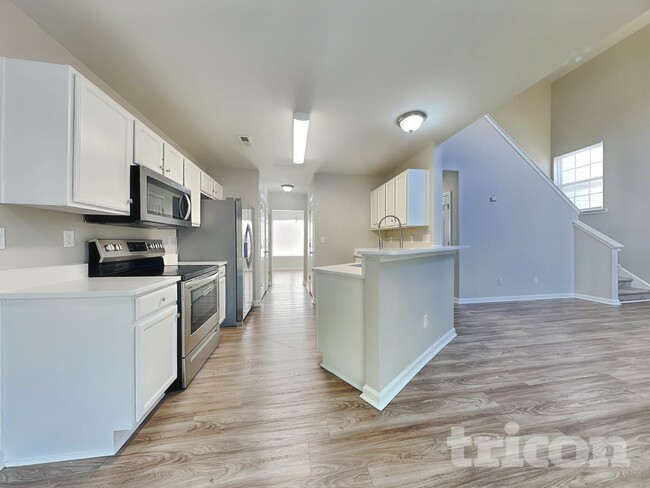 Photo - 703 Carly Court