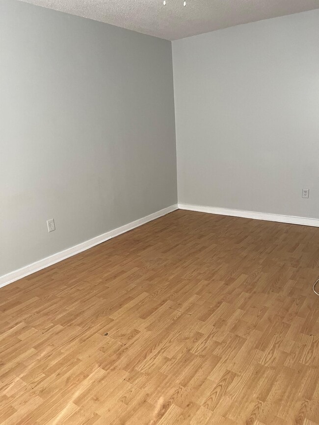 Photo - 207 Carolan St