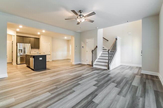 Casa unifamiliar en Cambridge 3 DORMITORIOS | 2.5 BAÑOS | 1,811 PIES CUADRADOS. - Kilough Pointe Rental Homes