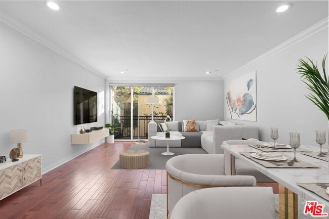 Photo - 1401 S St Andrews Pl Unit 201