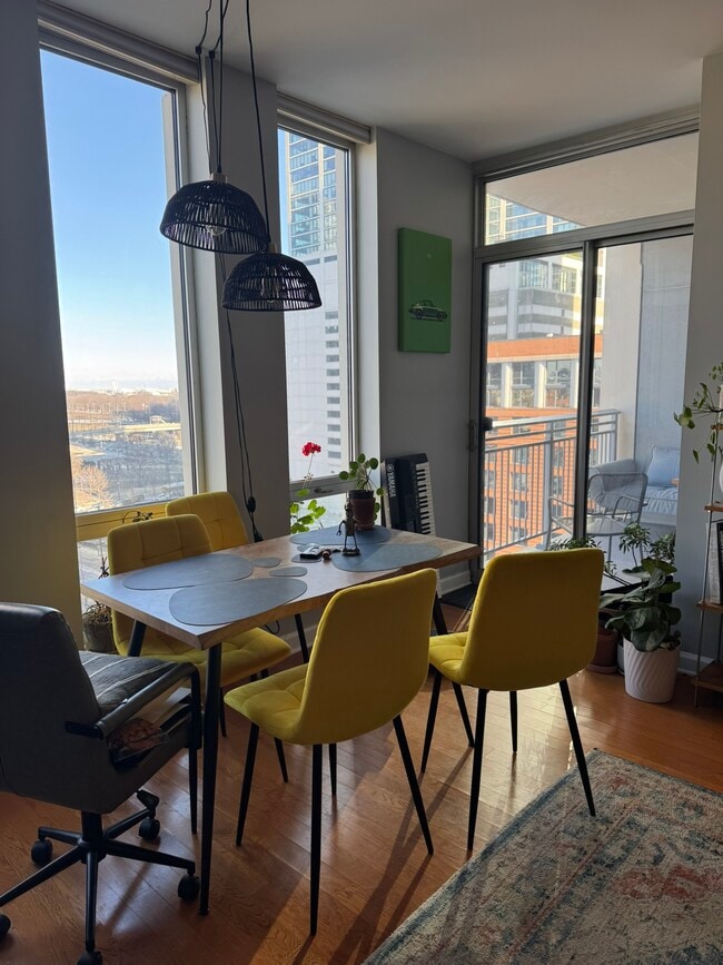 Building Photo - 1250 S Michigan Ave Unit 1005