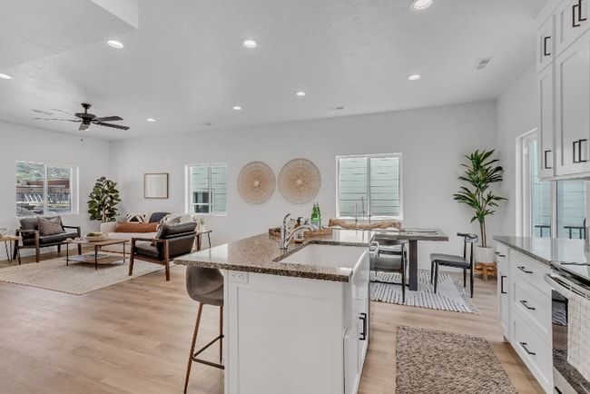 Photo - 1302 S 1100 E