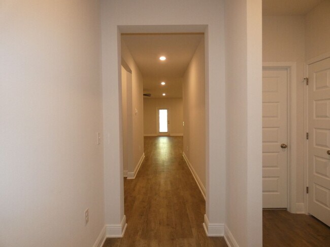 3810 Hawks Landing Cir