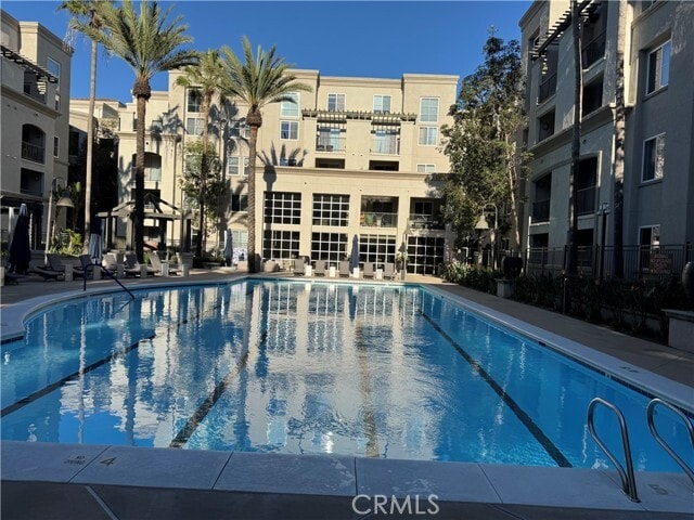 Building Photo - 2414 Scholarship