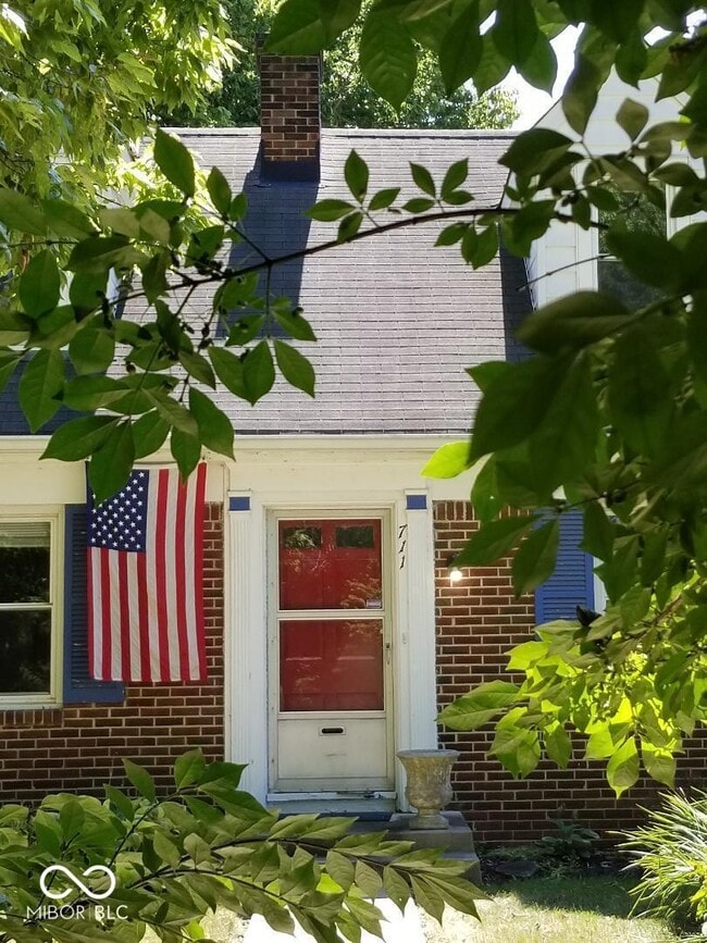 Photo - 711 Berkley Rd