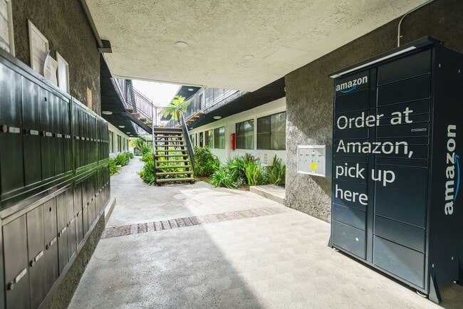 Photo - 18424 Halsted Avenue