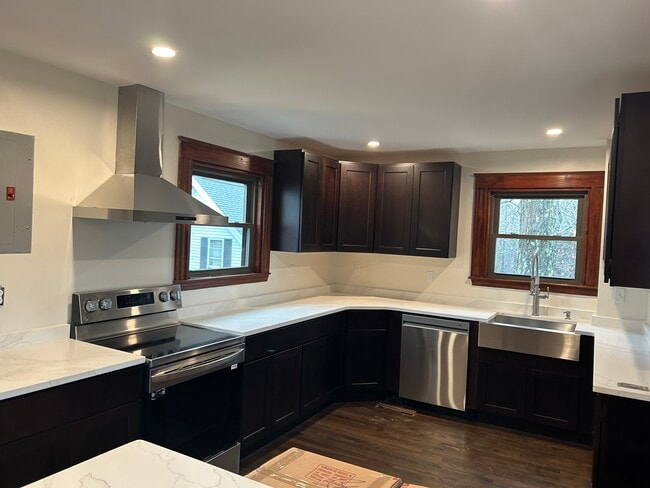 Photo - 215 Pearl St Unit Second Floor