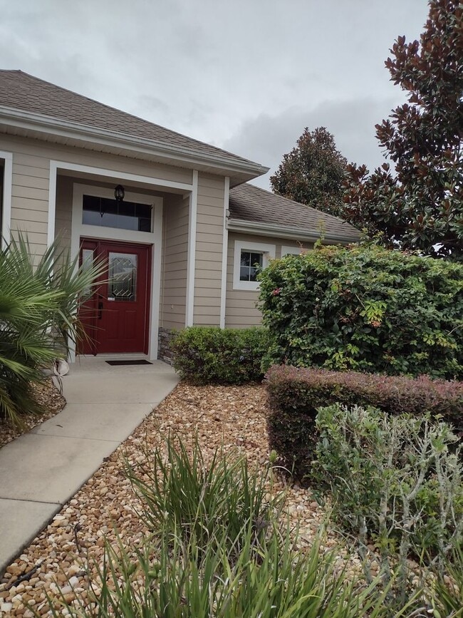 Photo - Waterfront Home in Lakes of Mt. Dora