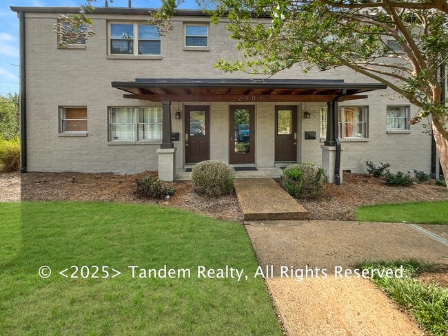 Building Photo - 2901 Blair Blvd Unit B2 Rental