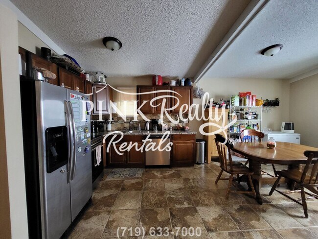 Photo - 104 Patchwork Ct