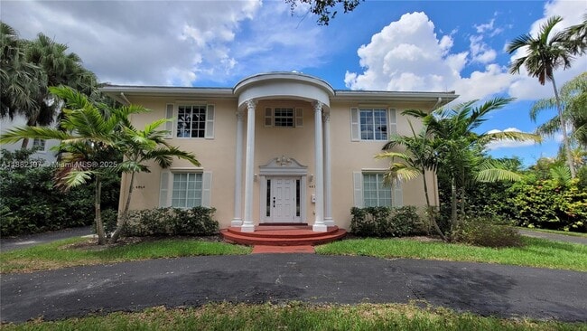 Building Photo - 4850 University Dr Unit 4850 Rental