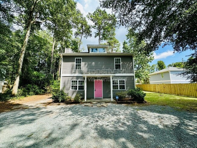 Photo - 811 Bonham Ave