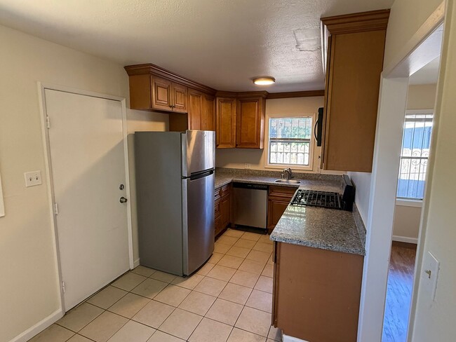 Photo - Gaynor Ave, 1317-1321 Unit 1321