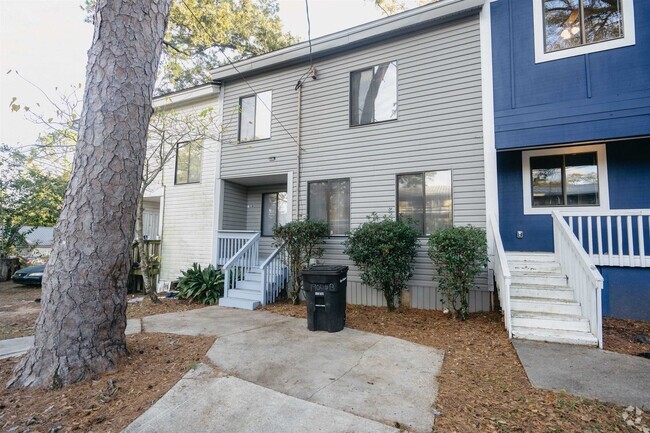 Building Photo - 1900 Holmes St Rental