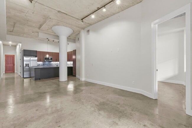 Modern Industrial Loft in EADO - Modern Industrial Loft in EADO