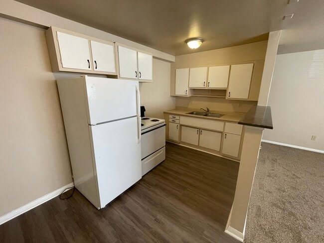 Photo - 60 - ADDISON APARTMENTS