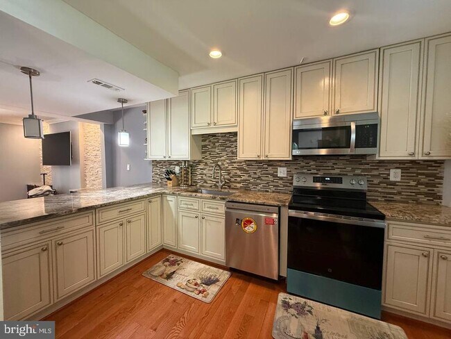 Photo - 6415 Blarney Stone Ct