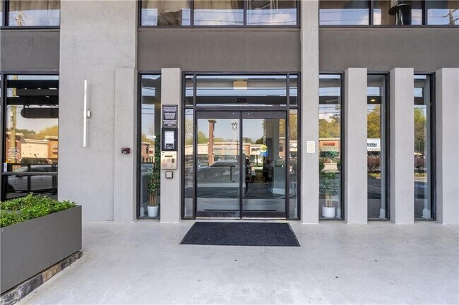 Photo - 2285 Peachtree Rd NE Unit 604