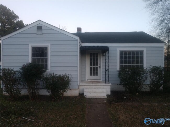 Building Photo - 510 Forrest Cir NE Rental