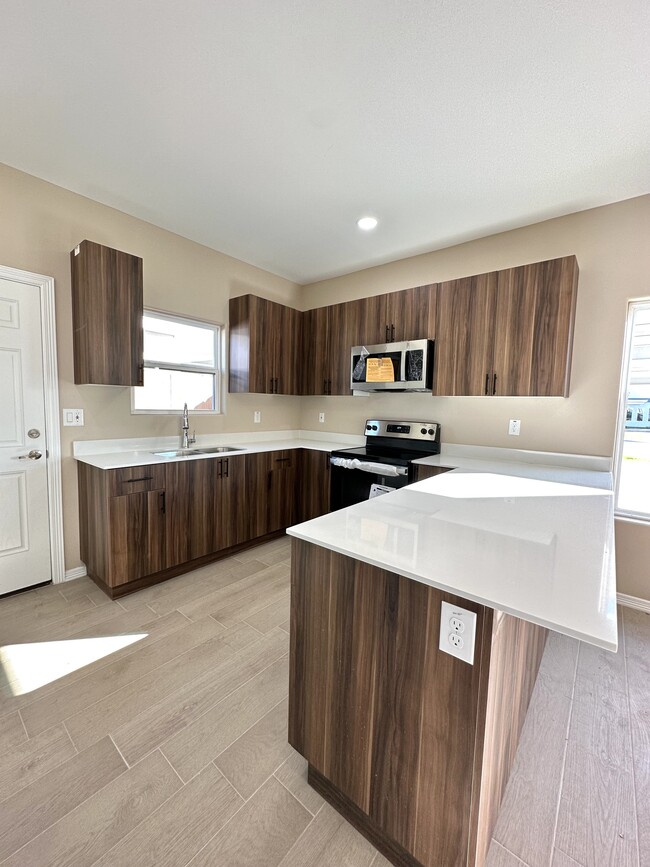 Photo - 2918 W Driftwood St Unit 1