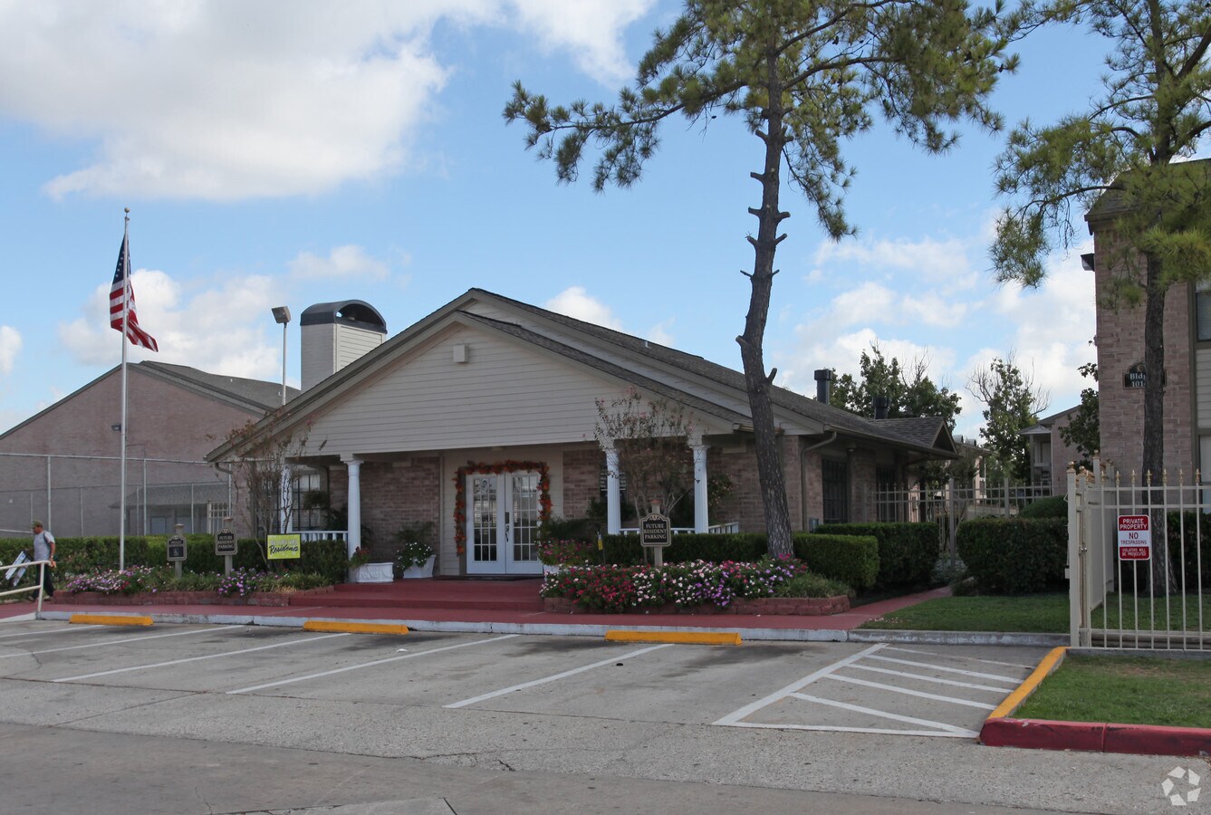 Champions Pointe - Champions Pointe Apartments