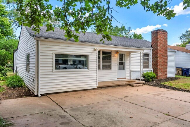 Photo - Updated 4 Bedroom 3 bathroom in Derby, KS