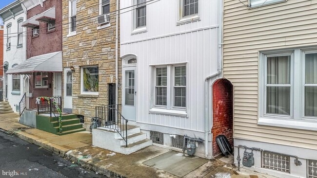 Photo - 245 Mulberry St Townhome