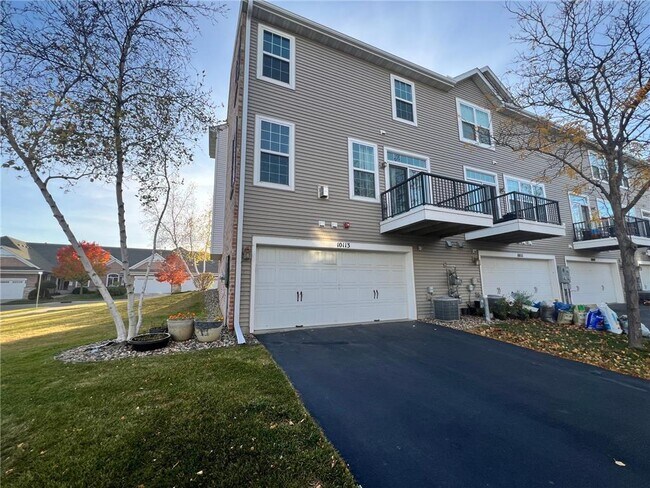 Photo - 10113 Indigo Dr Townhome