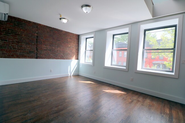 Photo - 229 W 136th St