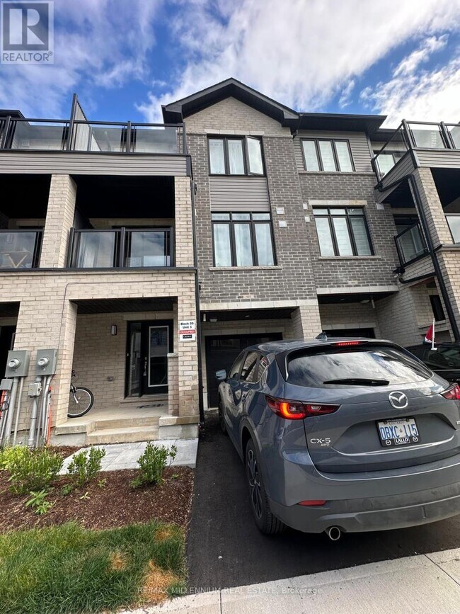 Photo - 585 Colborne St E