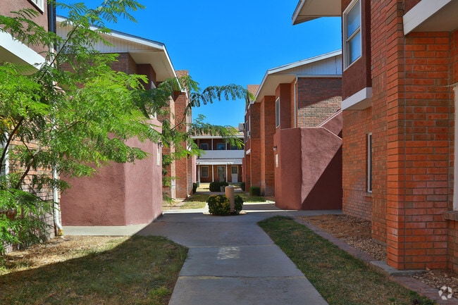 Woodcrest Apartments