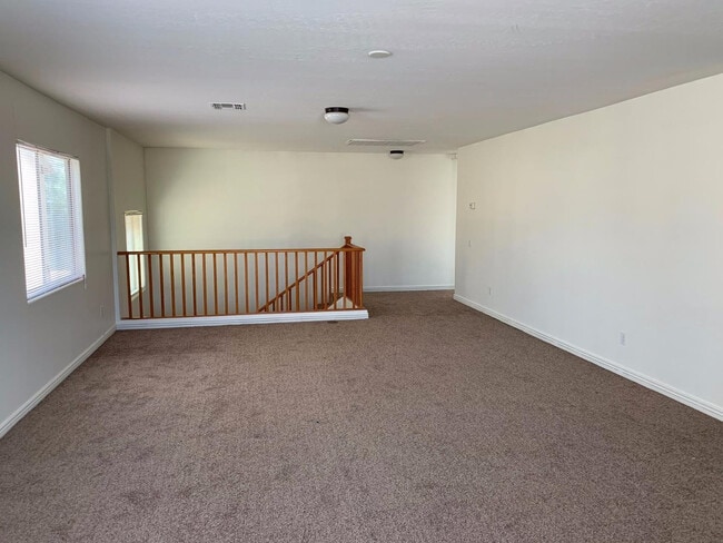Photo - 43589 W Cowpath Rd