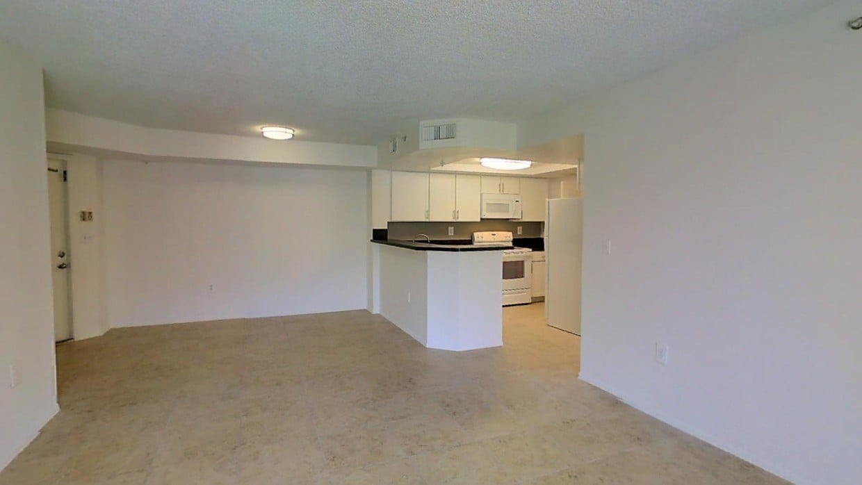 Photo - Palm Trace Landings Apartments